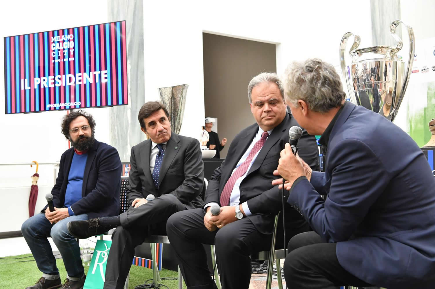 01ott_MilanoCalcioCity_IlPresidente5