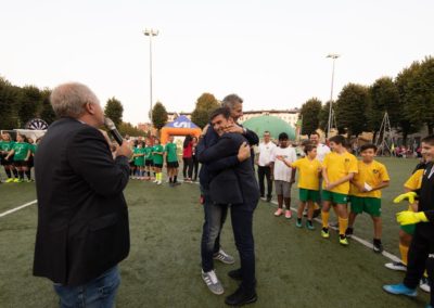 L'abbraccio tra Toldo e Zanetti