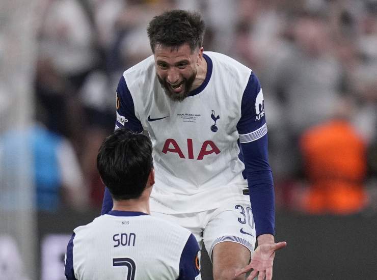 Bentancur esulta con Son